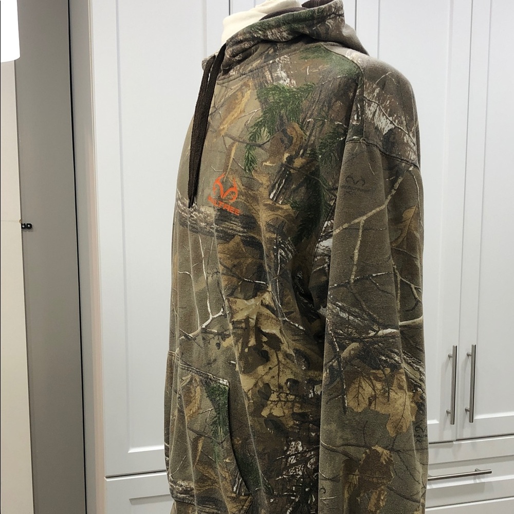 Realtree Woodland Camo Hoodie | Men’s XL | Orange Logo - Picture 5 of 14